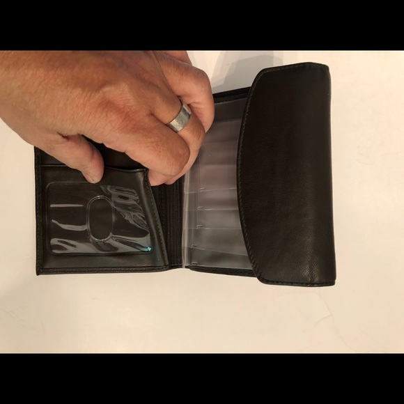 NWOT Genuine Brown Leather Wallet by Buxton - Picture 5 of 6